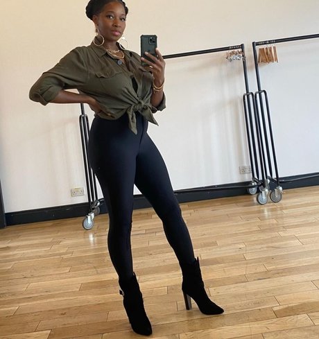 Jamelia 裸のスター 写真