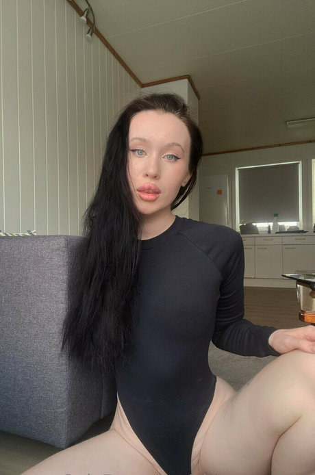 olya coralova セクシーなスター 写真