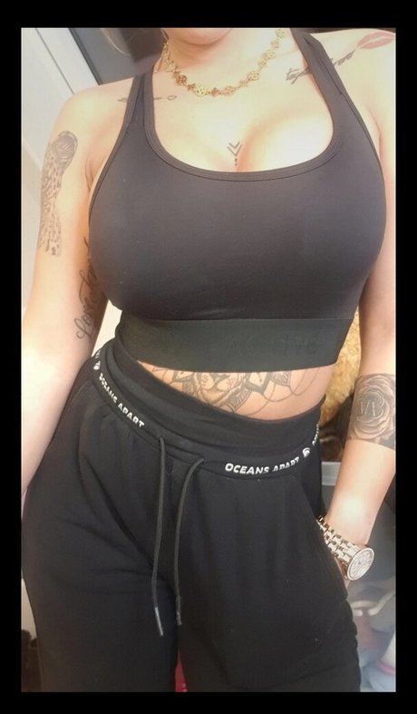 エボニートップオンリーファン ポルノ ギャラリー