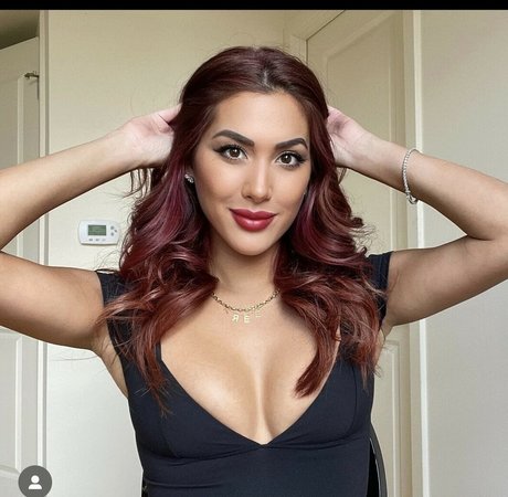 Therese Hollandd ポルノスター ギャラリー