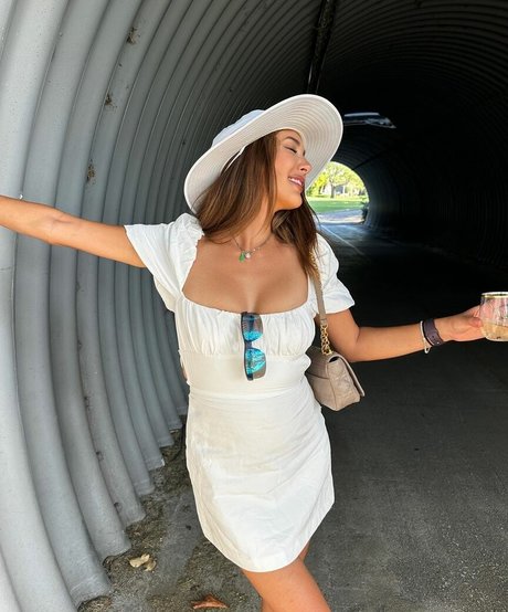 Therese Hollandd 美しいモデル 画像