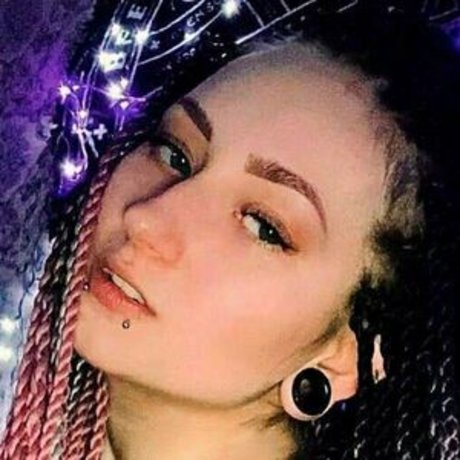 カムフィートオンリーファンズ 美しい 写真