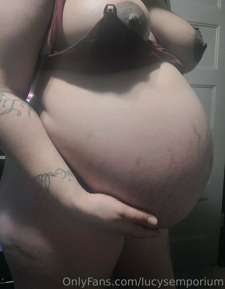 lucysemporium ポルノ女優 画像