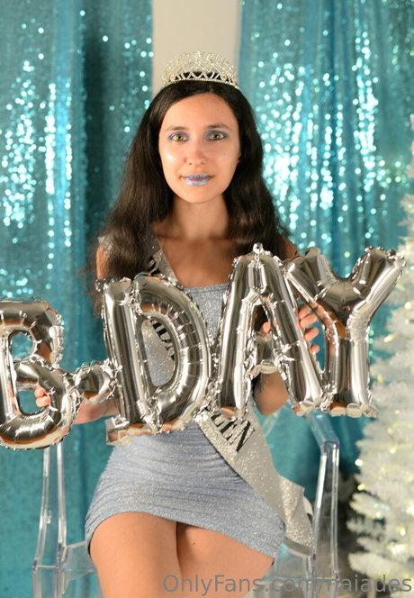 ゲイのチンポオンリーファンズ アートヌード 画像