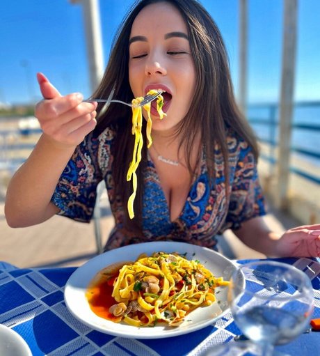 パンストオンリーファンズ 無料ポルノ 写真