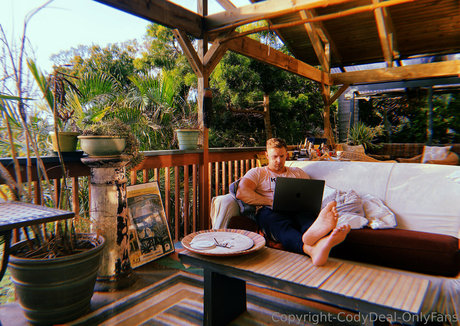 教室オンリーファン セクシー 写真