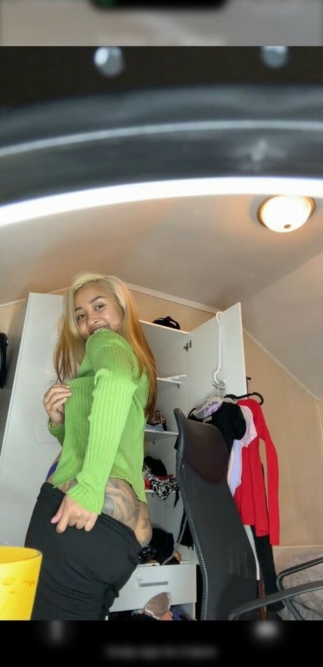 realsexybutgoodgirl 限定モデル 画像