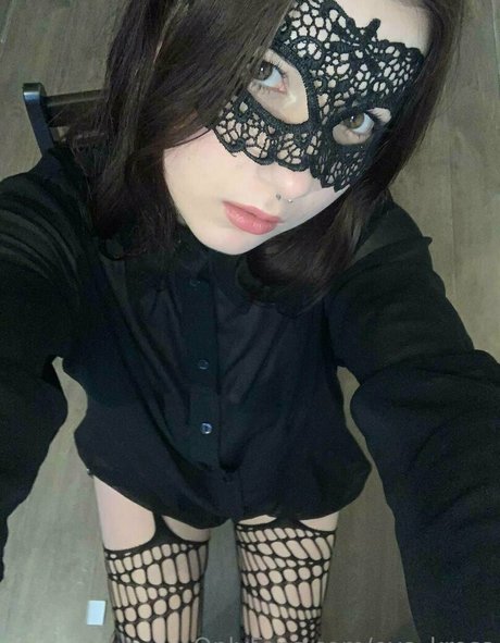 乳首 オンリーファンズ ポルノ 写真