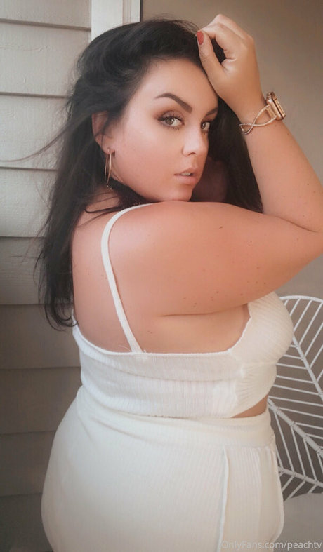 レズビアン誘惑オンリーファンズ 素敵 画像