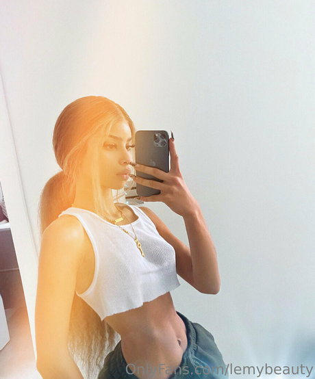 lemybeauty セクシーなスター ギャラリー