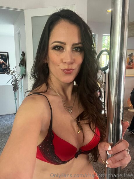 Charlottechanelfree 完璧なスター 写真