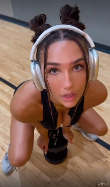 Oliviaj4 ヌードモデル 写真