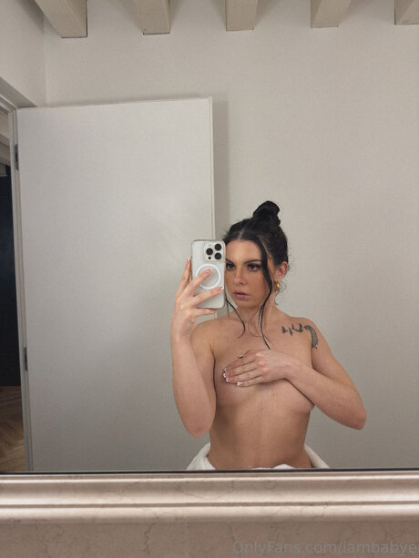 Iambabye 高品質モデル 画像