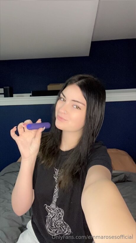 Emmarosesofficial トップモデル 写真