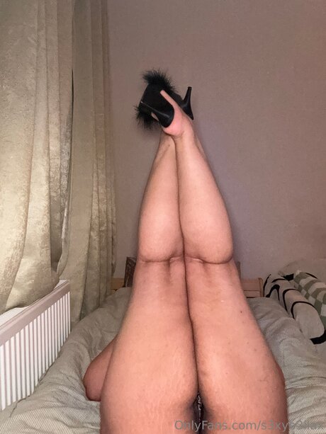 熟女アナルオンリーファンズ セクシーヌード 写真