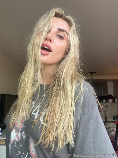 Misskenzieannetv 素敵なモデル ギャラリー