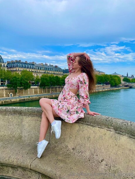 Lina Sunset エロティックなポルノスター 写真