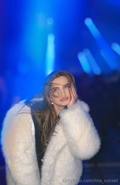 大学のアジア人オンリーファンズ ポルノグラフィック 画像