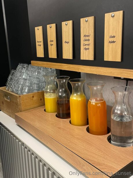 Lina Sunset 独占ポルノスター 写真