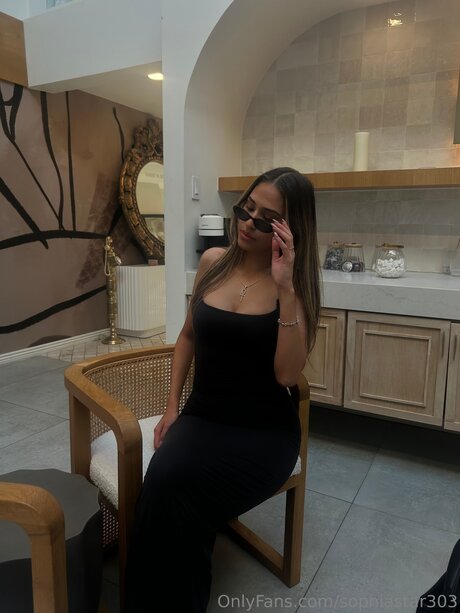 Sophiastar303 裸のモデル 写真