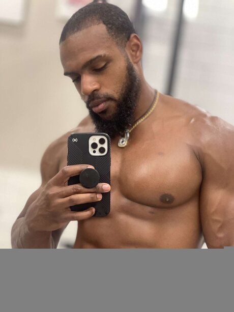 Busta2620 ヌードスター 写真