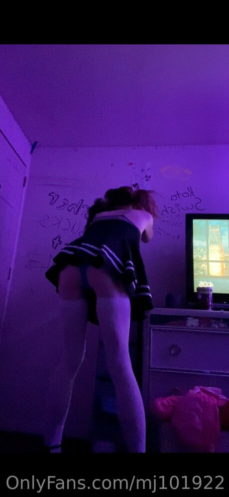 スキニーモデルオンリーファンズ トップ 写真