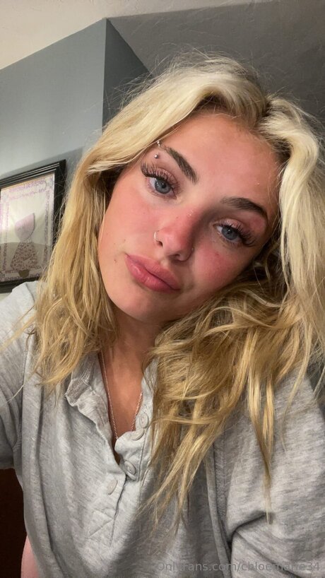 Chloemarie34 エロティックなスター 写真