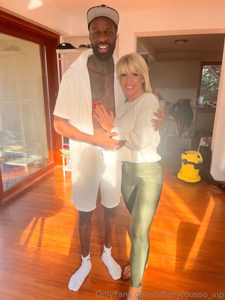 Tiffanyrousso ヌードのポルノスター 写真