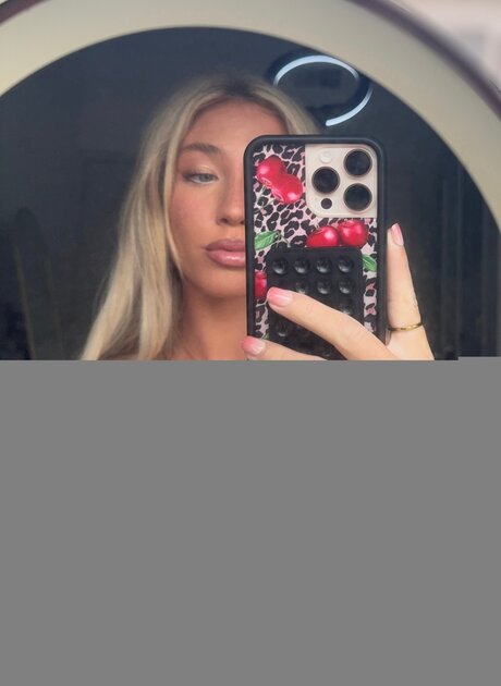 肉厚熟女オンリーファンズ アート裸 写真