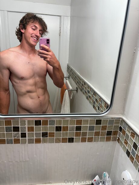 熟女アナルオンリーファンズ ポルノグラフィック 画像