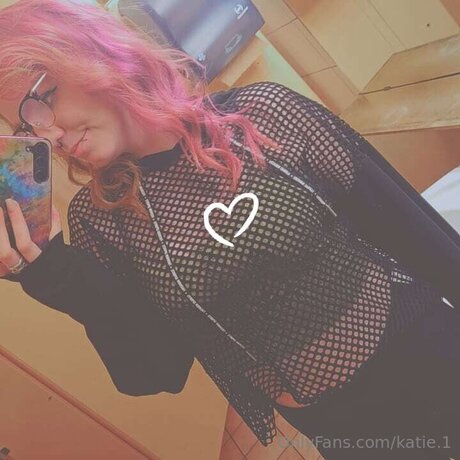 デカ尻ティーンオンリーファンズ えろた 画像