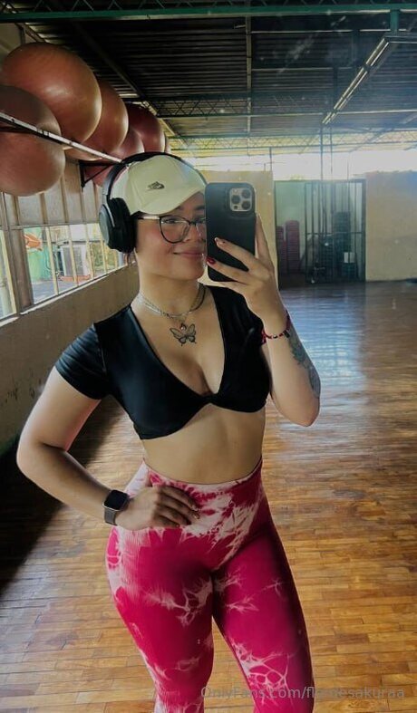 Flordesakuraa ポルノスター 美しい 画像