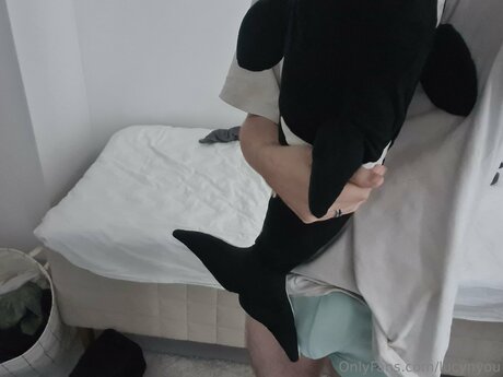 Lucynyou セクシーなポルノスター 写真