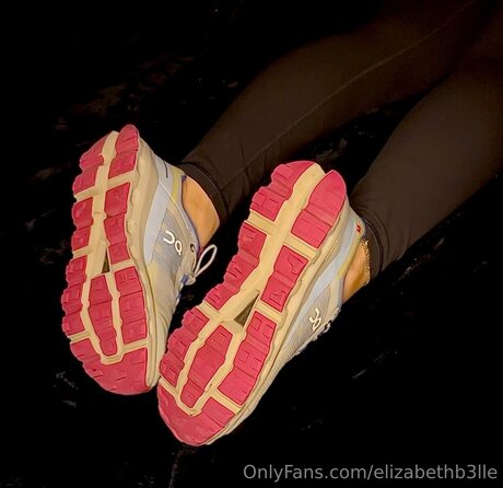 Elizabethb3lle 完璧なスター 写真