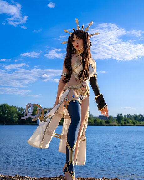 Hannanyu スター ヌード アーカイブ