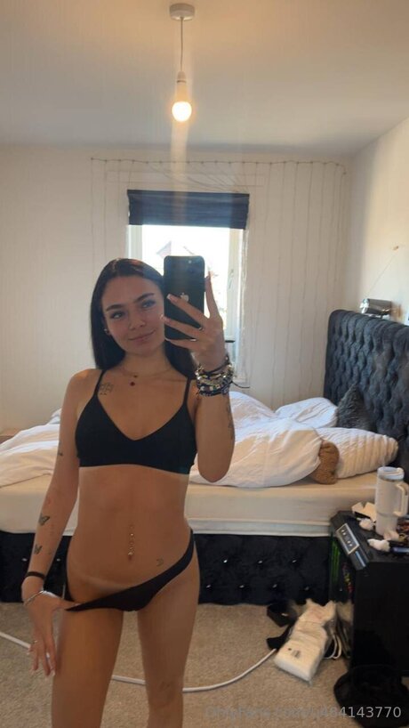 フィリピン人オンリーファンズ セックス 画像