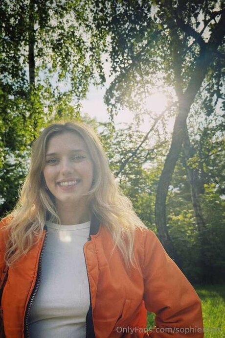 Sophiemurr ポルノスター セクシー 写真