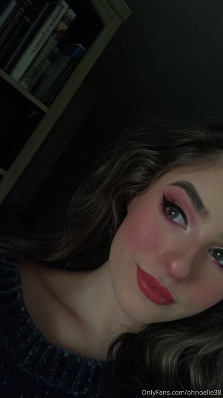 アジアの無料オンリーファンズ エロチック 画像