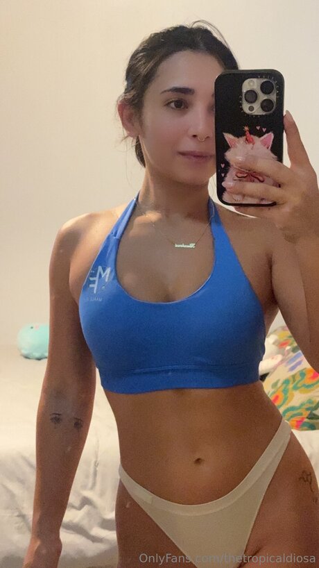 Thetropicaldiosa スター ヌード 写真