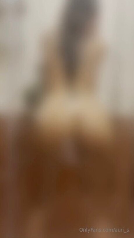 Auri S セックスモデル 画像