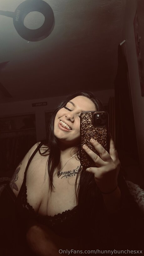 Hunnybunchesxx アートポルノスター 画像