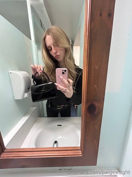 Paigewright かわいいスター 写真