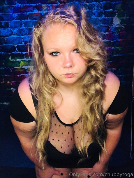 Chubbytoga ヌード女優 ギャラリー