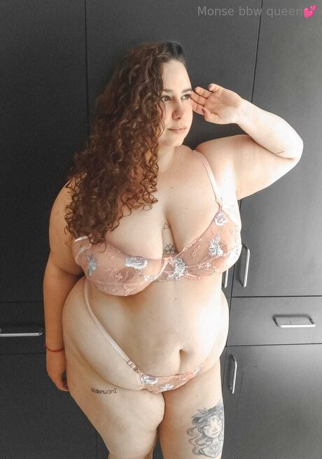 尖ったおっぱいオンリーファンズ 無料ポルノ 画像