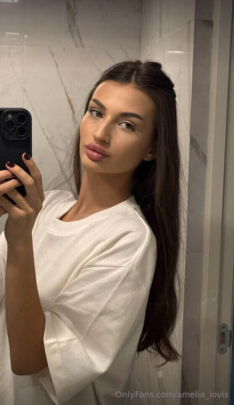 Amelia Lovis 独占ポルノスター 写真