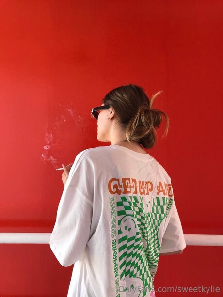 Sweetkylie 裸のポルノスター 写真