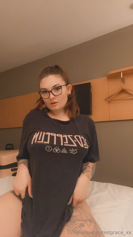 セクシーなブルネットのオンリーファンズ 無料セクシー 画像