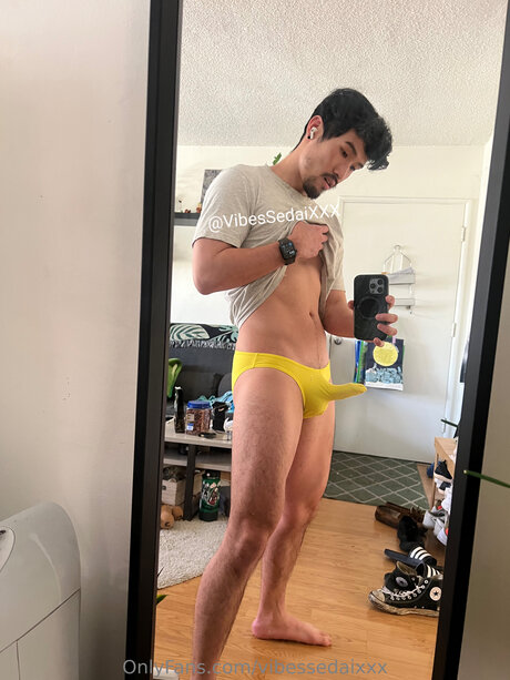 足の動画 オンリーファンズ セクシーヌード 画像