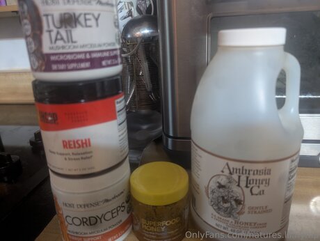 セクシーなブルネットのオンリーファンズ アダルト 写真