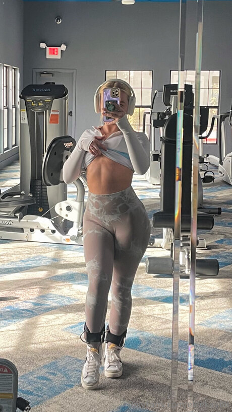 Xo Ellie XXXモデル 画像